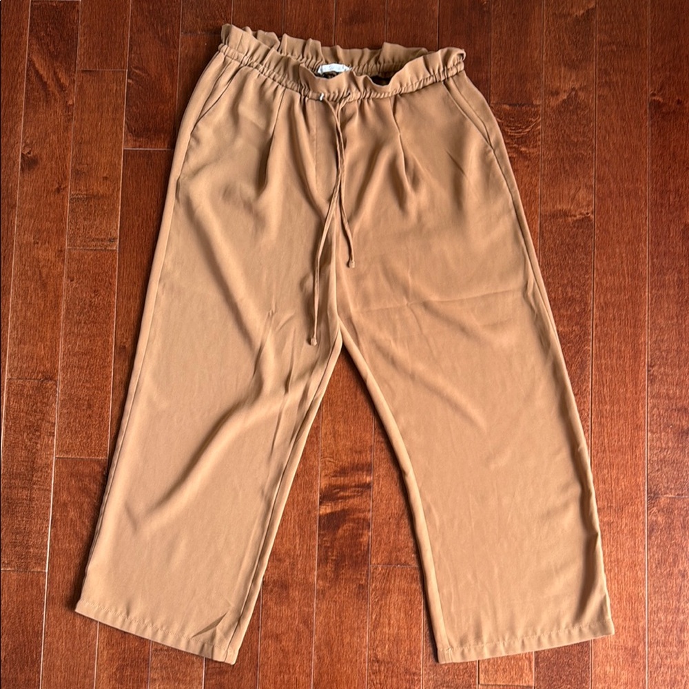 Elodie Tan Chinos with Cropped Length